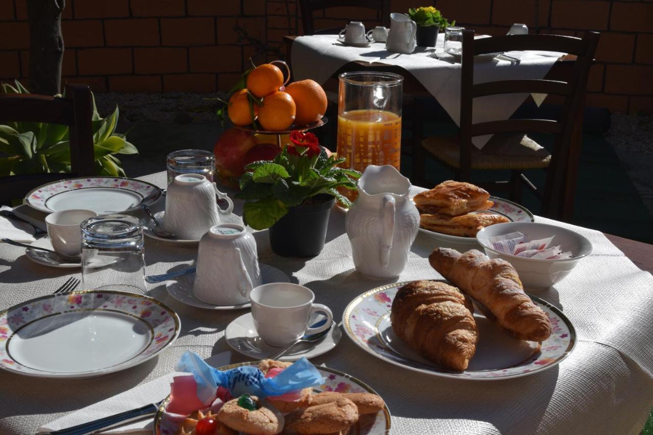 Su Fassoi Cabras Bed & Breakfast Dış mekan fotoğraf