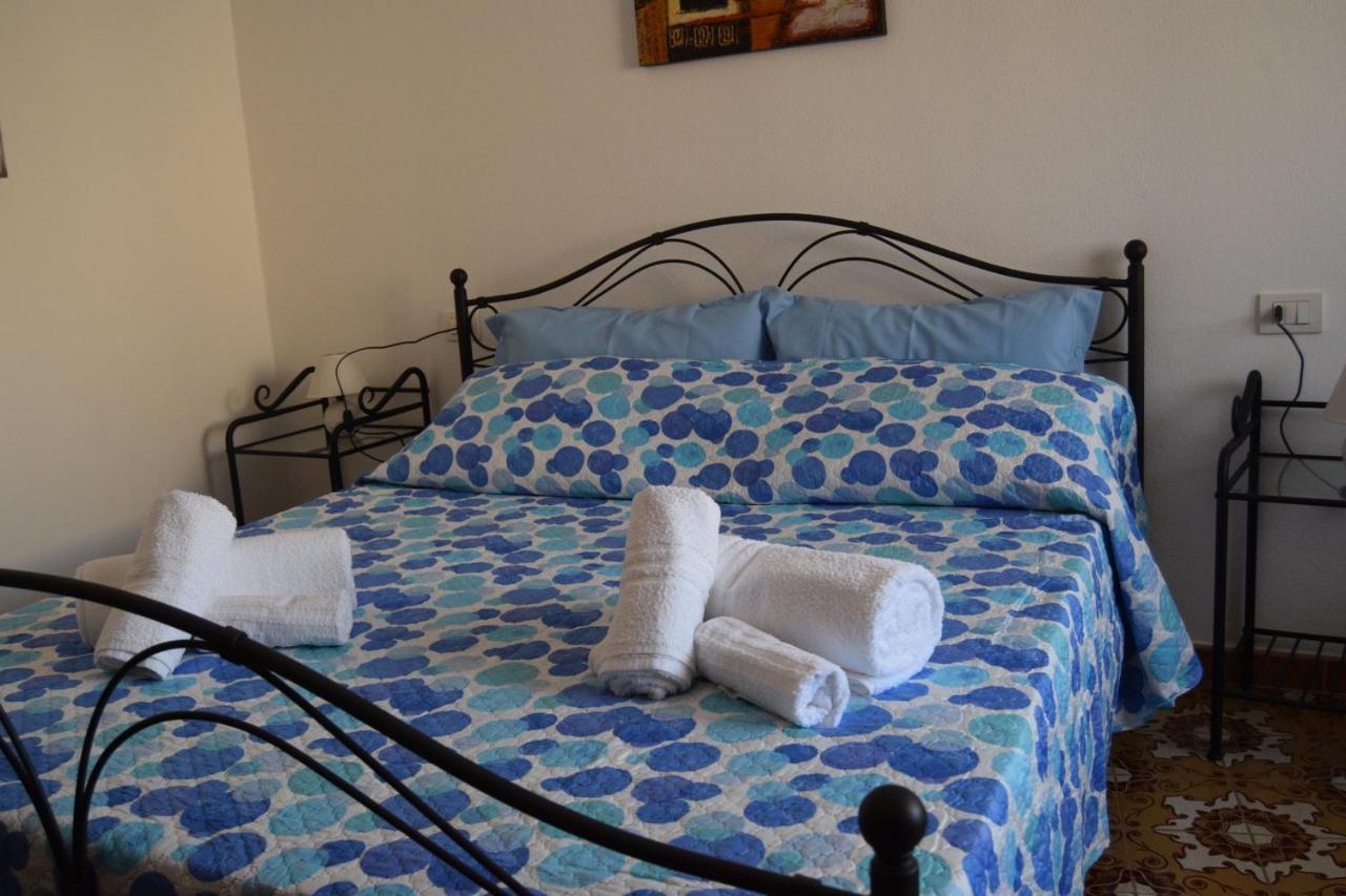 Su Fassoi Cabras Bed & Breakfast Dış mekan fotoğraf