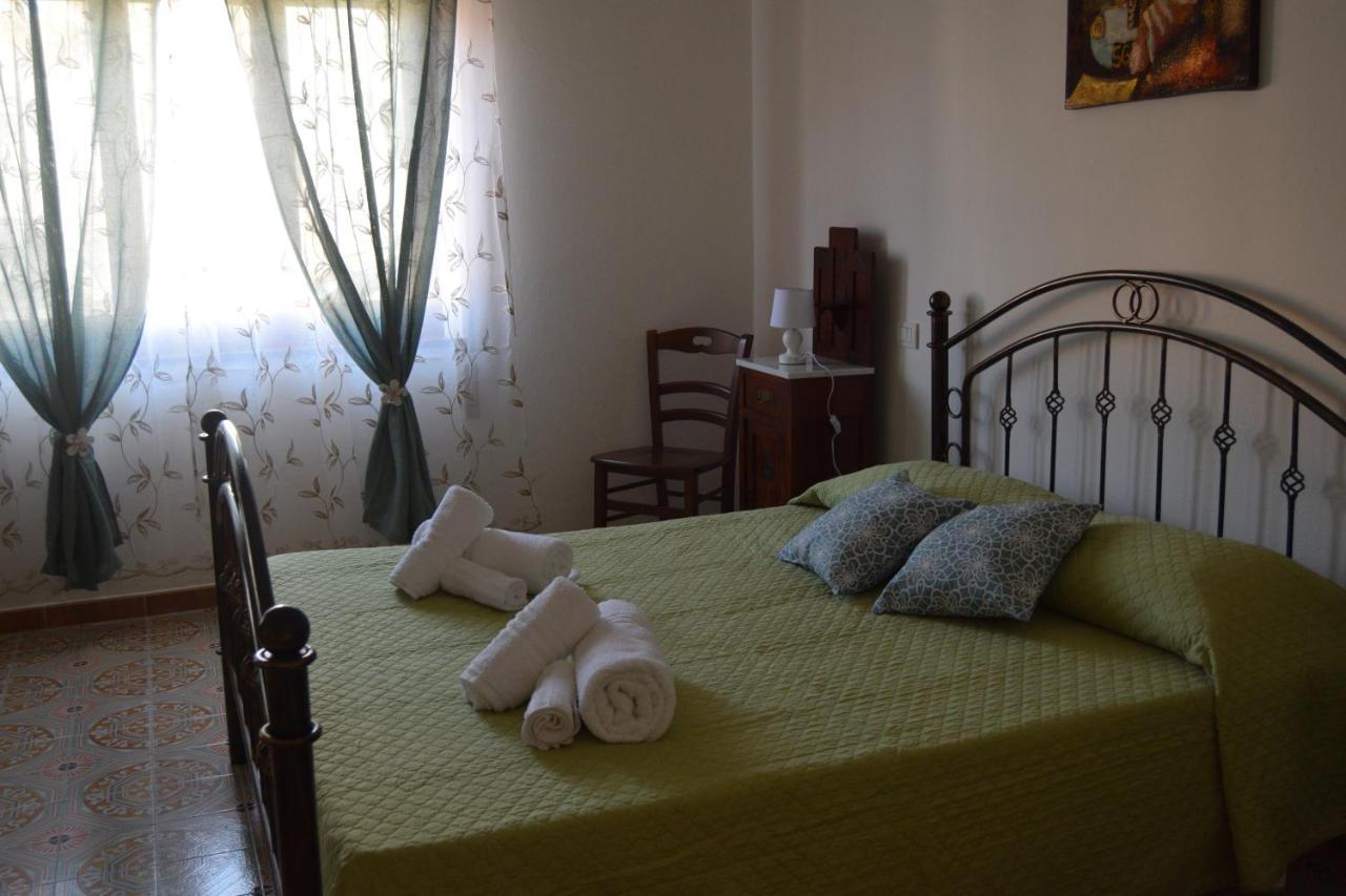 Su Fassoi Cabras Bed & Breakfast Dış mekan fotoğraf