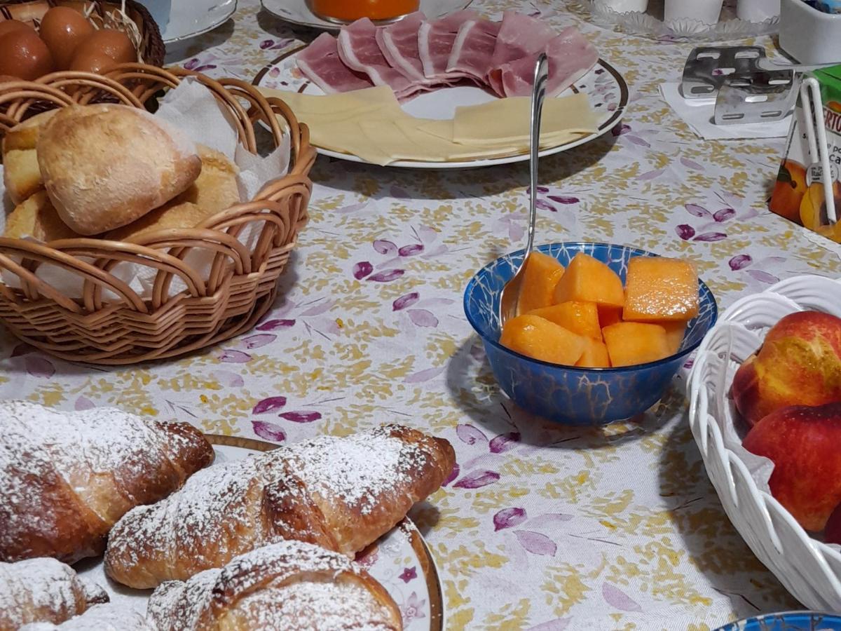 Su Fassoi Cabras Bed & Breakfast Dış mekan fotoğraf